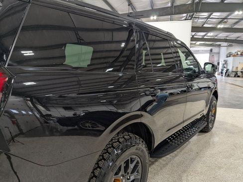 Used 2025 Ford Expedition Tremor AWD/4WD image 3