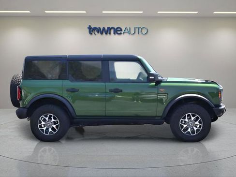 Used 2024 Ford Bronco Badlands AWD/4WD image 6