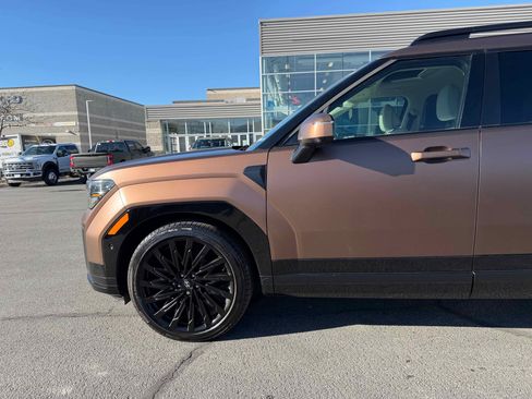 Used 2024 Hyundai Santa Fe Calligraphy image 2