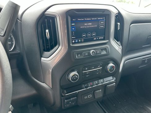 Used 2023 Chevrolet Silverado 2500 Custom w/ Custom Convenience Package AWD/4WD image 16