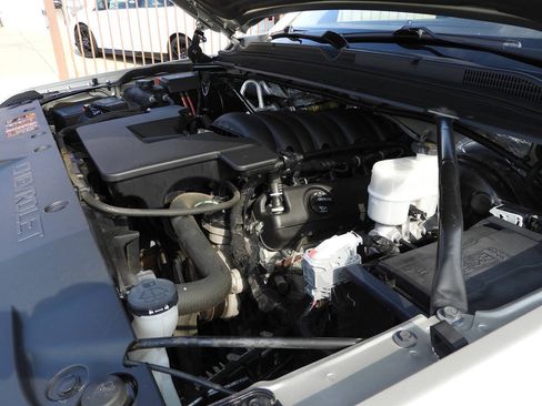 Used 2015 Chevrolet Suburban LT AWD/4WD image 61