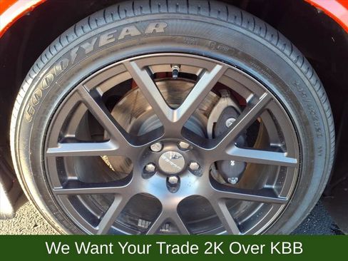 Used 2016 Dodge Challenger R/T Scat Pack RWD image 21
