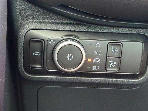 Used 2025 Ford Explorer Platinum RWD image 19