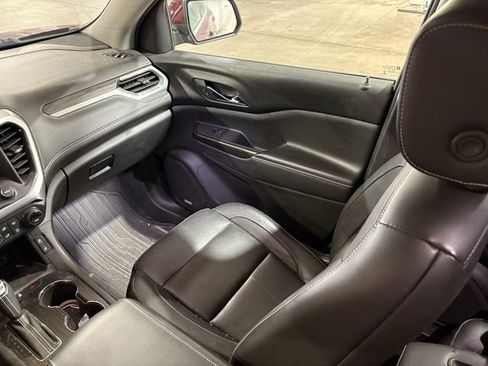 Used 2018 GMC Acadia SLT image 22