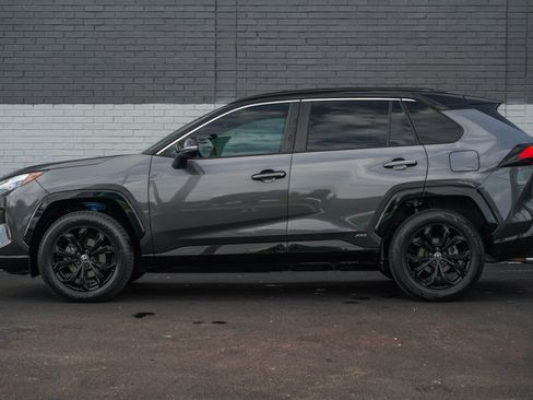 Used 2022 Toyota RAV4 XSE AWD/4WD image 8