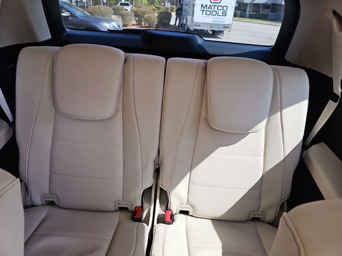 Certified 2023 Mercedes-Benz GLS 450 4MATIC image 16