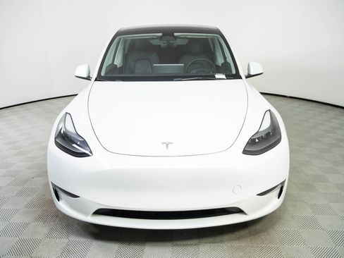 Used 2023 Tesla Model Y Long Range AWD/4WD image 33