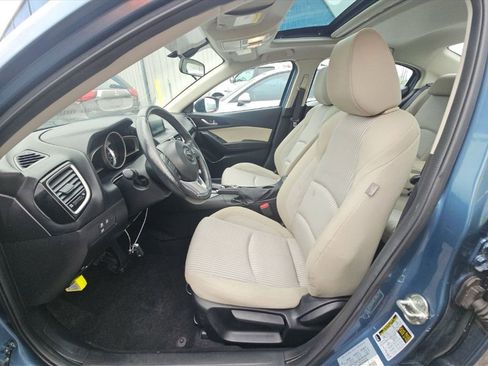Used 2016 MAZDA MAZDA3 i Touring FWD image 2