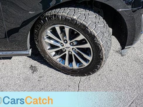 Used 2018 Ford Expedition Limited image 17