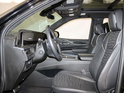 Certified 2023 Cadillac Escalade V AWD/4WD image 7