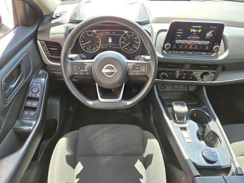Used 2024 Nissan Rogue S AWD/4WD image 14