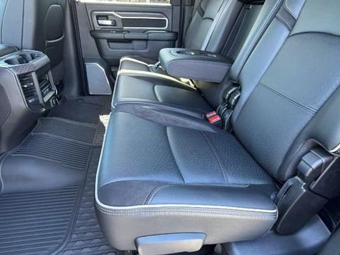 New 2026 RAM 2500 Laramie AWD/4WD image 18