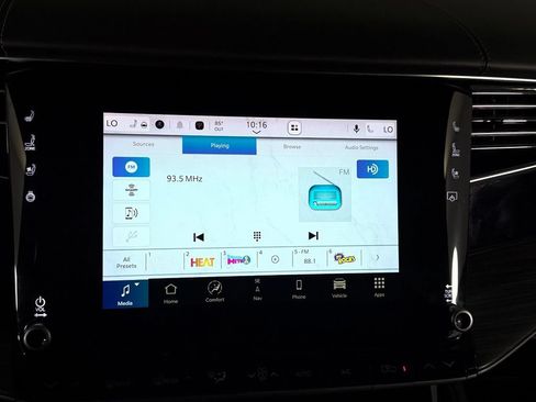 Used 2023 Jeep Wagoneer Series III w/ Preferred Equipment Group AWD/4WD image 20