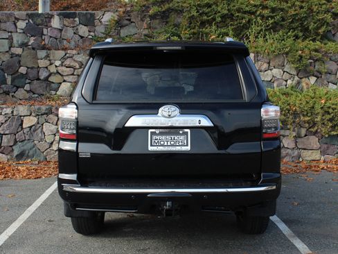 Used 2015 Toyota 4Runner Limited AWD/4WD image 8