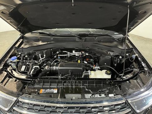 Used 2023 Ford Explorer XLT w/ Equipment Group 202A AWD/4WD image 6