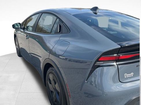 Used 2024 Toyota Prius LE image 4