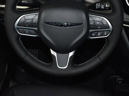 New 2026 Chrysler Pacifica Select FWD image 21