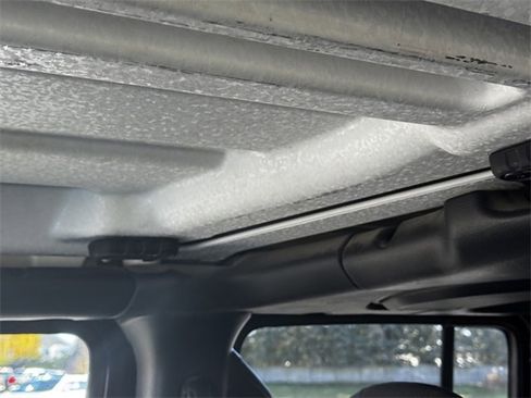 Certified 2023 Jeep Gladiator Overland image 39