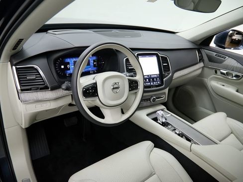 Used 2024 Volvo XC90 T8 Ultimate w/ Protection Package Premier AWD/4WD image 12