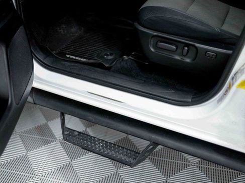 Used 2020 Toyota Tacoma TRD Off-Road w/ Technology Package image 44