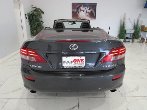 Used 2010 Lexus IS 250C RWD image 9