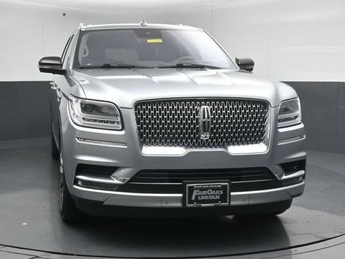 Used 2020 Lincoln Navigator Reserve w/ Luxury Package AWD/4WD image 2