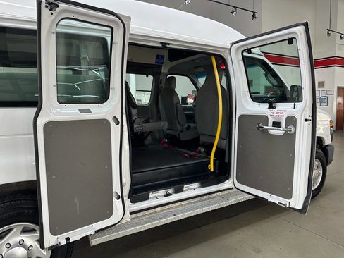Used 2012 Ford E-250 and Econoline 250 w/ PWR Group image 13