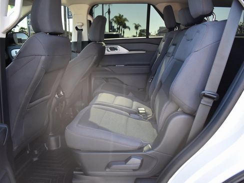 Used 2025 Ford Explorer Active image 11