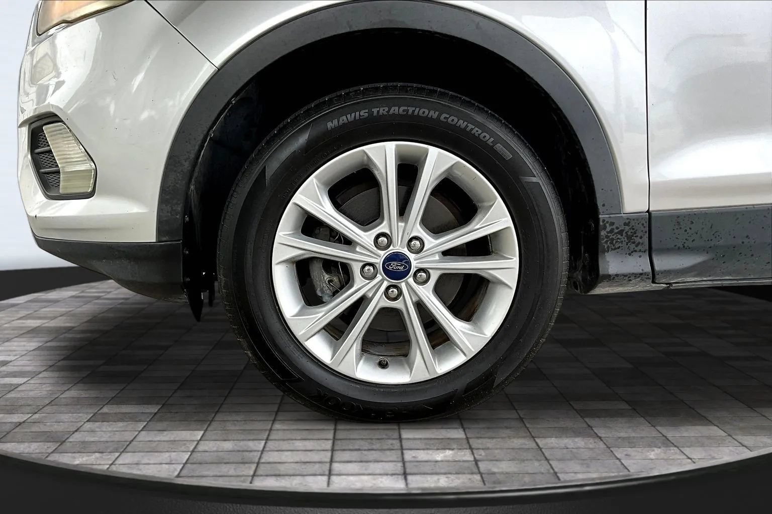 Used 2017 Ford Escape SE FWD image 28