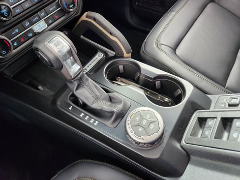 New 2025 Ford Bronco Badlands image 25