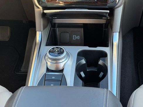 Used 2023 Ford Explorer Platinum w/ Technology Package image 15