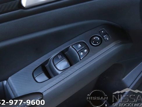 Used 2024 Nissan Altima 2.5 SV image 11