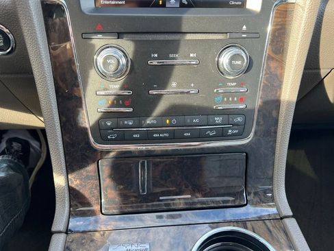 Used 2015 Lincoln Navigator 4WD image 35