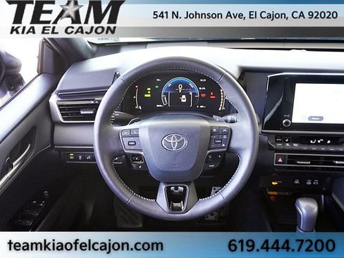 Used 2025 Toyota Camry SE w/ Convenience Package FWD image 19