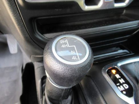 Used 2020 Jeep Gladiator Sport w/ Quick Order Package 24S image 25