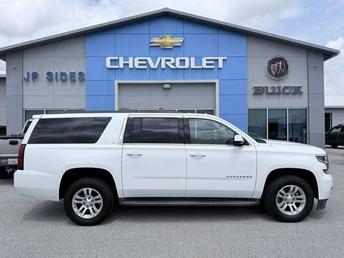 Used 2019 Chevrolet Suburban LT RWD image 3