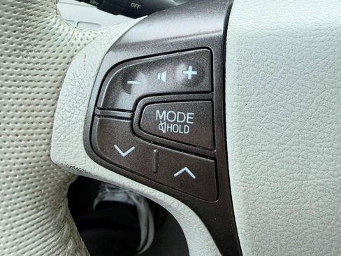 Used 2013 Toyota Sienna XLE FWD image 17