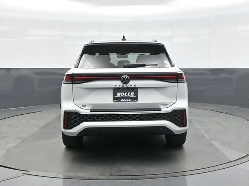 New 2026 Volkswagen Tiguan SE R-Line image 6
