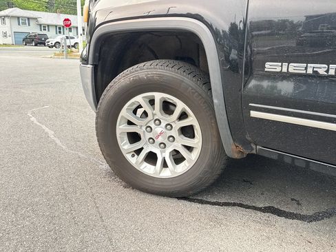 Used 2015 GMC Sierra 1500 SLE w/ SLE Value Package AWD/4WD image 30