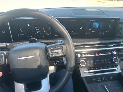 Used 2025 Hyundai Santa Fe Limited image 16