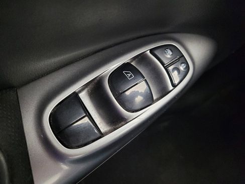Used 2016 Nissan Juke S AWD/4WD image 27