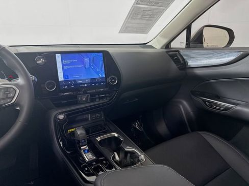 Used 2024 Lexus NX 250 FWD image 26