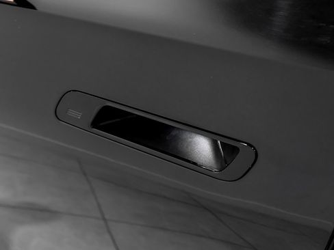 Used 2025 BMW 760i xDrive image 30