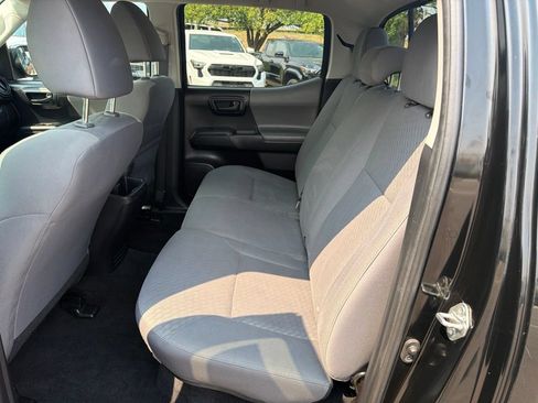 Used 2021 Toyota Tacoma SR AWD/4WD image 19