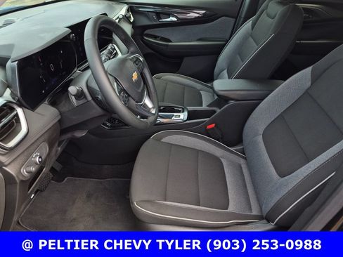Used 2025 Chevrolet TrailBlazer LT w/ Convenience Package FWD image 29