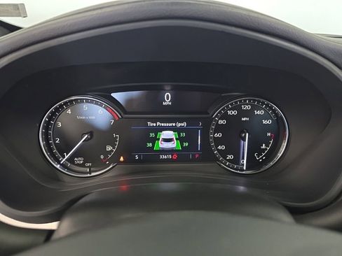 Used 2021 Cadillac XT4 Premium Luxury w/ LPO, Radiant Package image 16