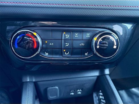 Used 2025 Chevrolet TrailBlazer RS image 15