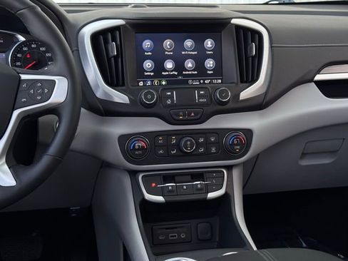 Used 2023 GMC Terrain SLT image 23