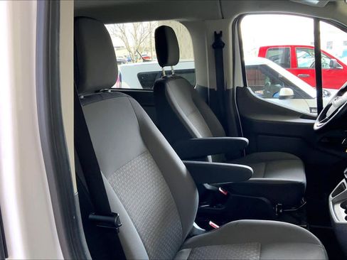 Used 2024 Ford Transit 350 XLT image 9