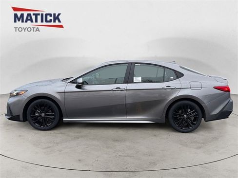 New 2026 Toyota Camry SE image 4